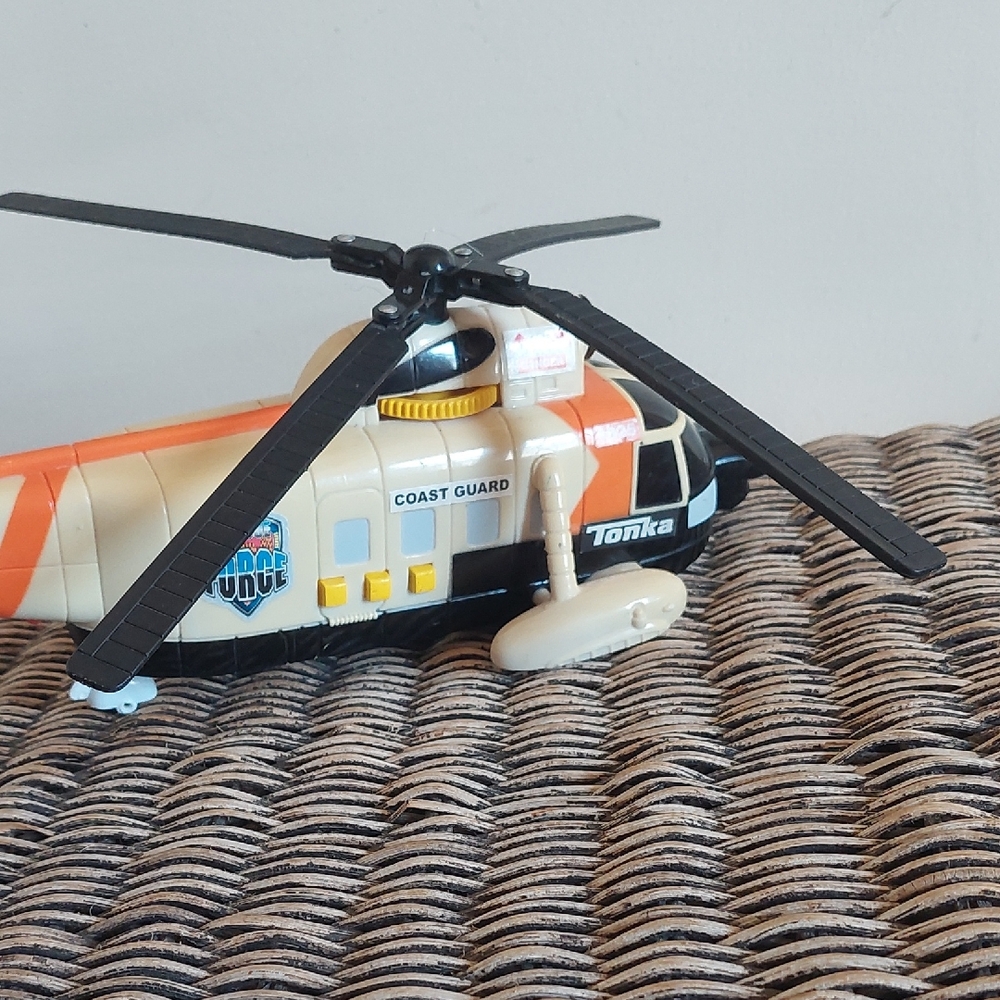 Vintage 2010 Tonka Hard Plastic Coast Guard Rescue Force Helicoptor